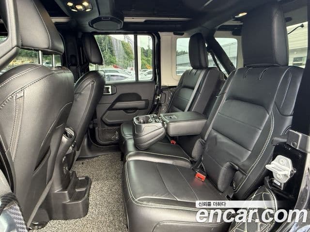 Jeep Wrangler 2020 — Фото 10/15