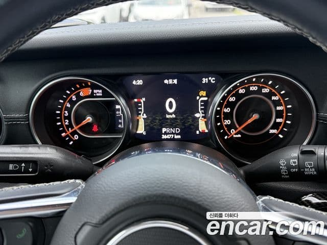 Jeep Wrangler 2020 — Фото 8/15
