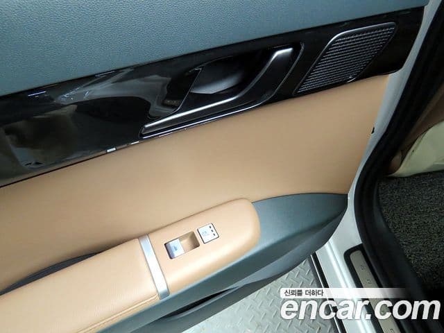 Hyundai Grandeur 2023 — ფოტო 14/20