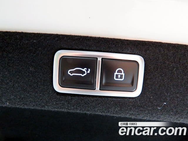 Hyundai Grandeur 2023 — ფოტო 18/20
