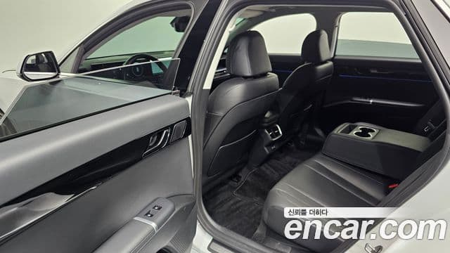 Hyundai Grandeur 2023 — фото 11 из 20