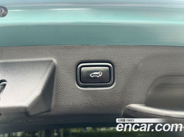 Kia Seltos 2024 — ფოტო 17/19