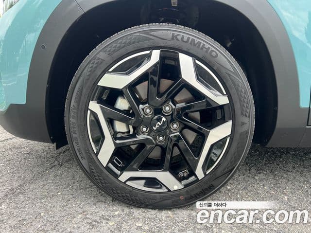 Kia Seltos 2024 — ფოტო 18/19