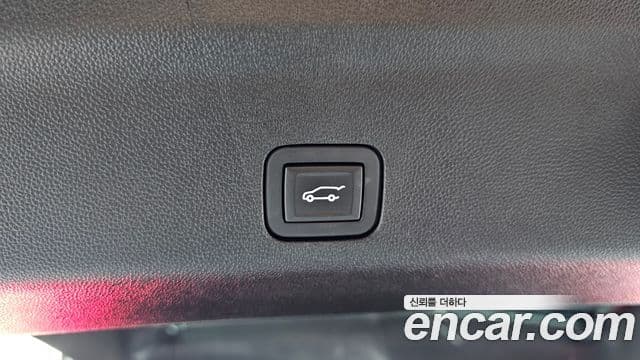 Cadillac Escalade 2023 — фото 17 из 20