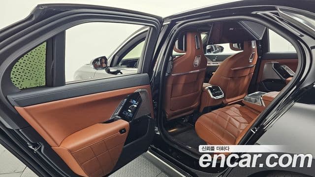 BMW 7 Series 2025 — ფოტო 16/20