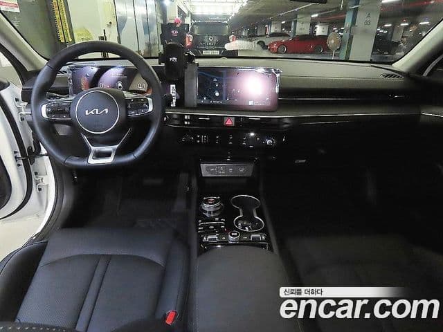 Kia K5 2026 — ფოტო 8/19