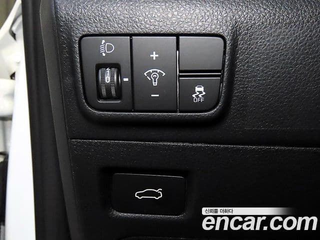 Kia K5 2026 — ფოტო 14/19