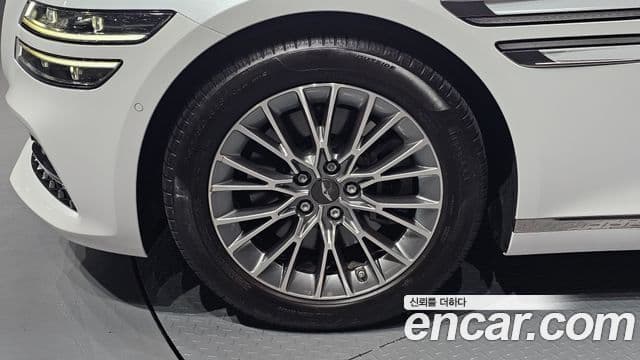 Genesis Electrified G80 2023 — фото 5 из 20