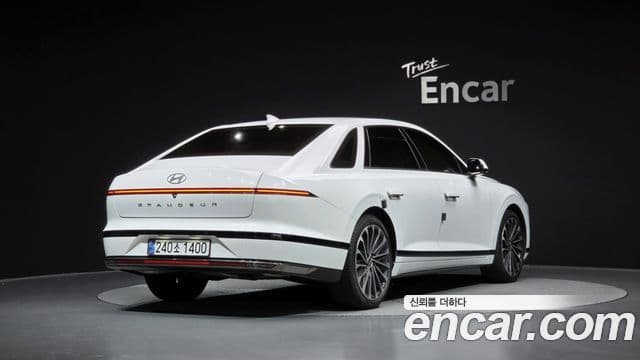 Hyundai Grandeur 2023 — Şəkil 2/20
