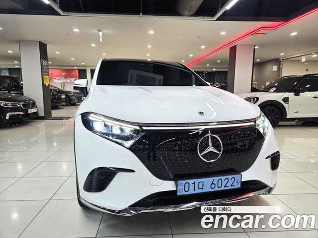 Mercedes-Benz EQS SUV 2023 — ფოტო 2/20