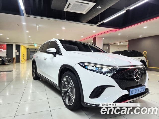 Mercedes-Benz EQS SUV 2023 — ფოტო 3/20