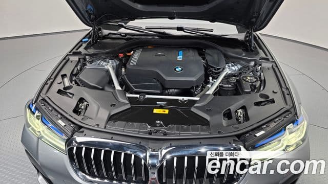 BMW 5 Series 2023 — фото 6 из 20