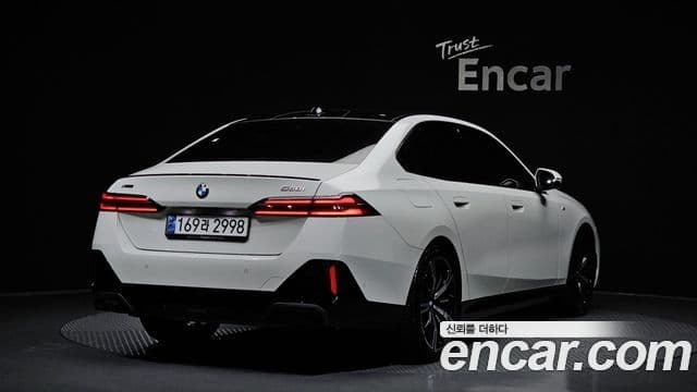 BMW 5 Series 2024 — ფოტო 2/20