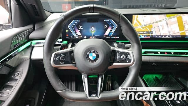 BMW 5 Series 2024 — ფოტო 13/20