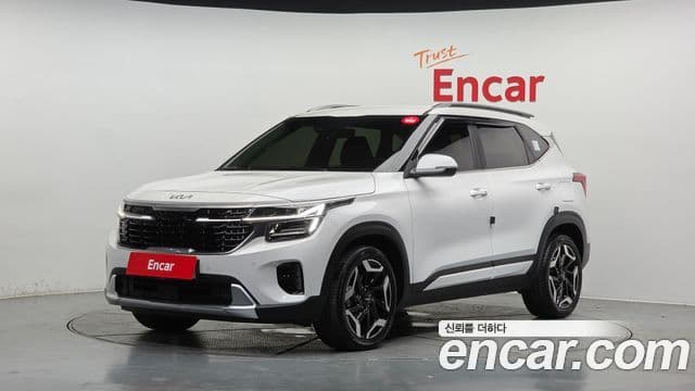 Kia Seltos 2023 — ფოტო 1/20