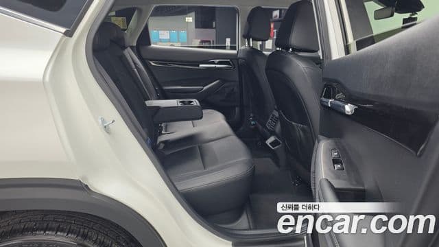 Kia Seltos 2023 — ფოტო 12/20