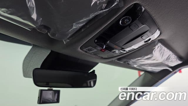 Kia Seltos 2023 — ფოტო 18/20