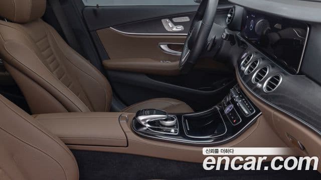 Mercedes-Benz E-Class 2020 — Фото 8/20