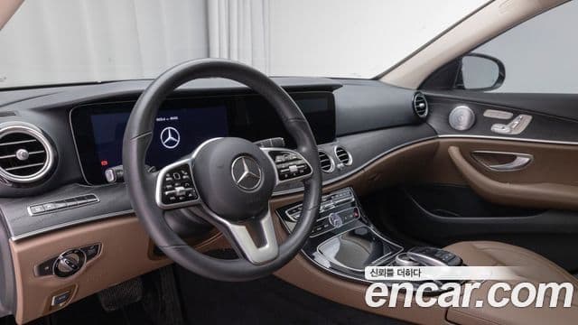 Mercedes-Benz E-Class 2020 — Фото 12/20