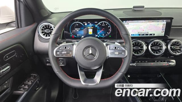 Mercedes-Benz GLB-Class 2022 — Şəkil 13/20