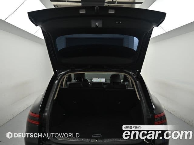 Genesis GV70 2021 — ფოტო 18/20