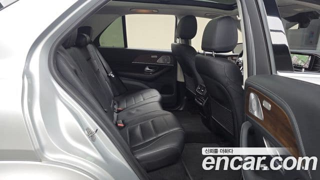 Mercedes-Benz GLE-Class 2021 — ფოტო 12/20