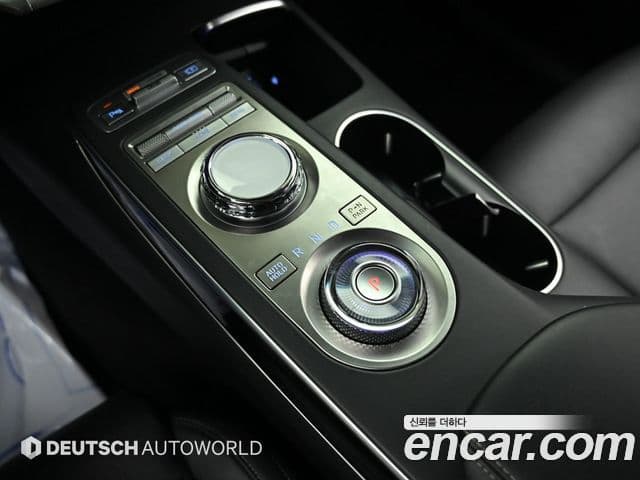 Genesis GV70 2021 — ფოტო 8/20