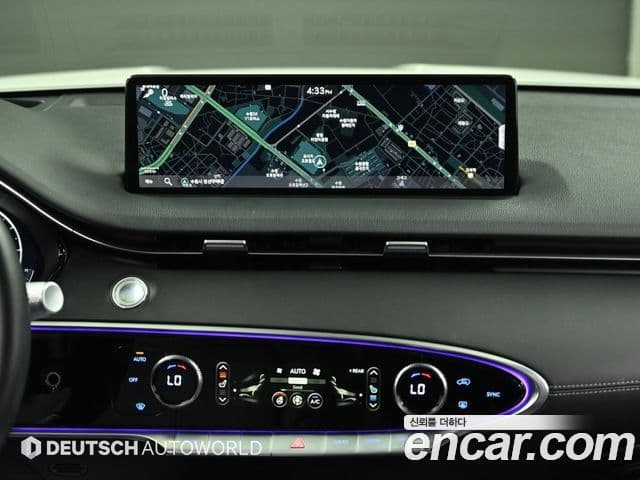 Genesis GV70 2021 — ფოტო 14/20