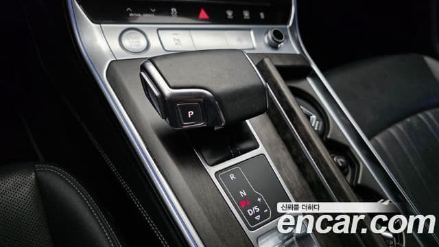 Audi A6 2020 — ფოტო 9/20