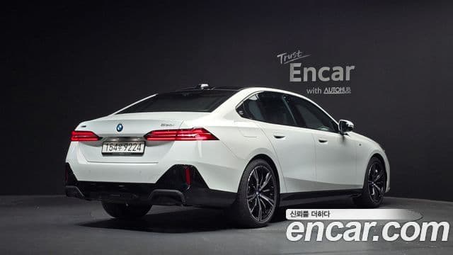 BMW 5 Series 2025 — ფოტო 2/20