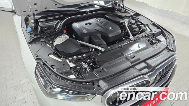 BMW 5 Series 2025 — ფოტო 6/20
