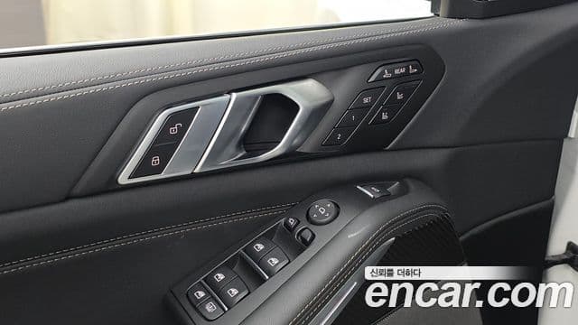 BMW X7 2026 — Photo 31/35
