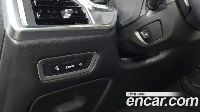 BMW X7 2026 — Photo 13/35