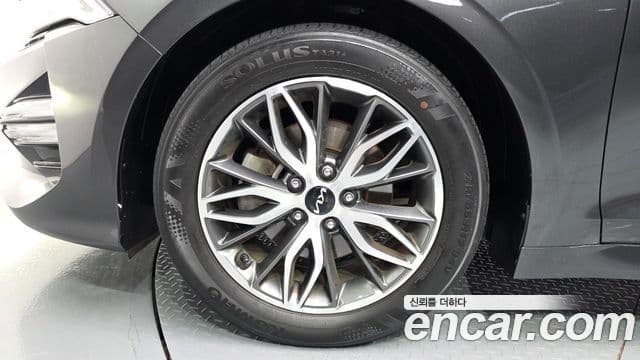 Kia K5 2023 — ფოტო 4/20