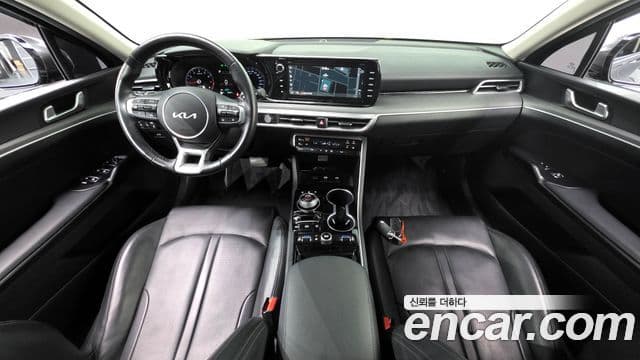 Kia K5 2023 — ფოტო 6/20