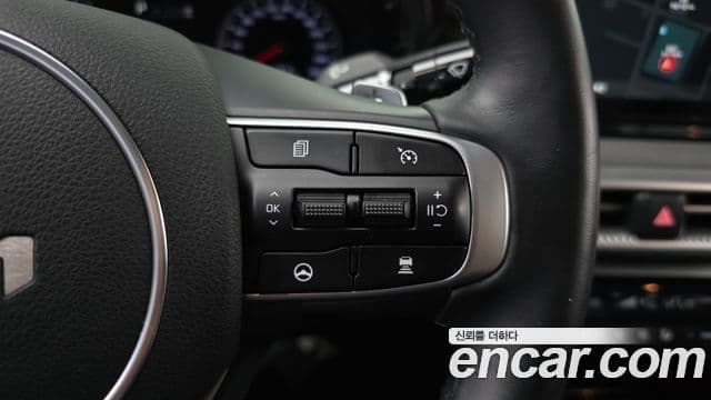 Kia K5 2023 — фото 17 из 20
