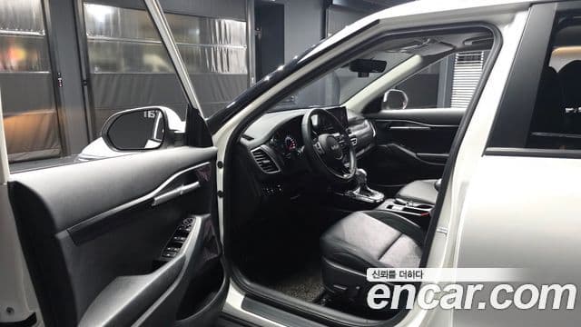 Kia Seltos 2022 — Şəkil 10/20