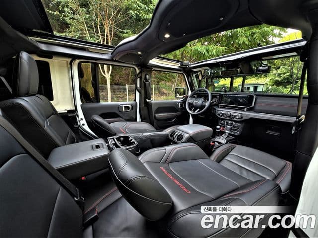 Jeep Wrangler 2025 — ფოტო 9/20