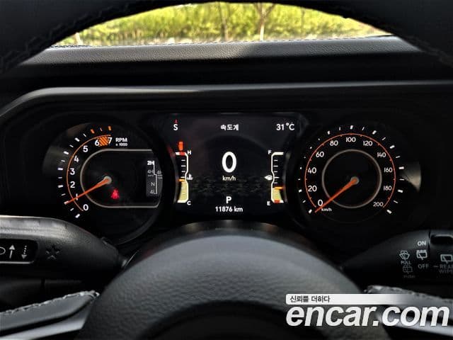 Jeep Wrangler 2025 — ფოტო 6/20