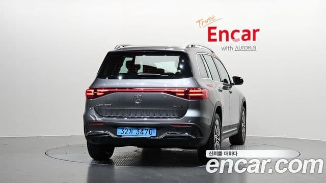 Mercedes-Benz EQB 2025 — ფოტო 18/32