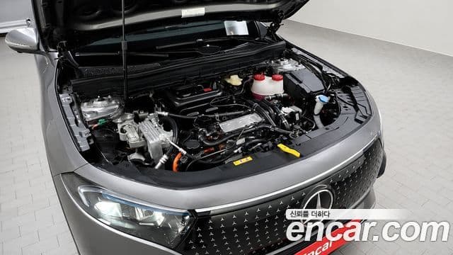 Mercedes-Benz EQB 2025 — ფოტო 6/32