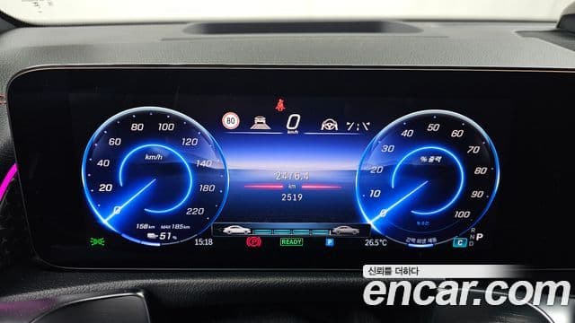 Mercedes-Benz EQB 2025 — ფოტო 26/32