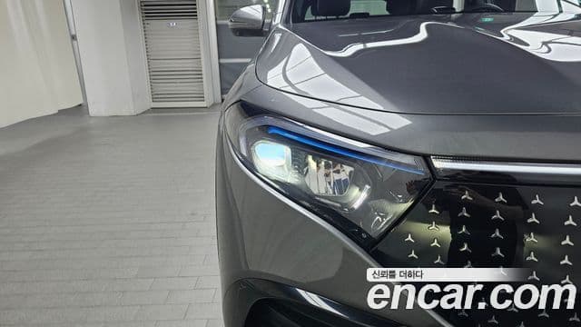 Mercedes-Benz EQB 2025 — ფოტო 24/32