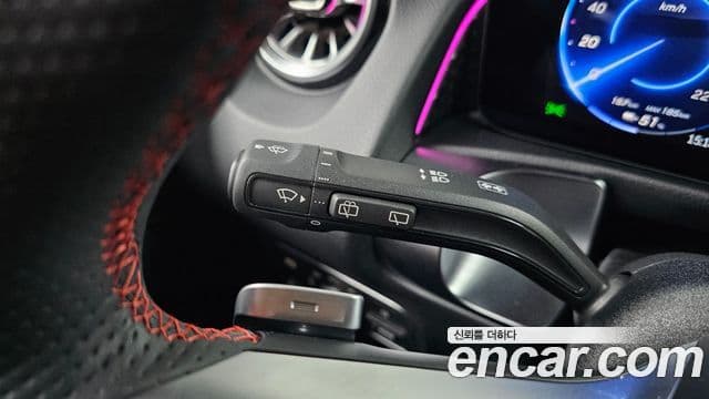 Mercedes-Benz EQB 2025 — ფოტო 30/32