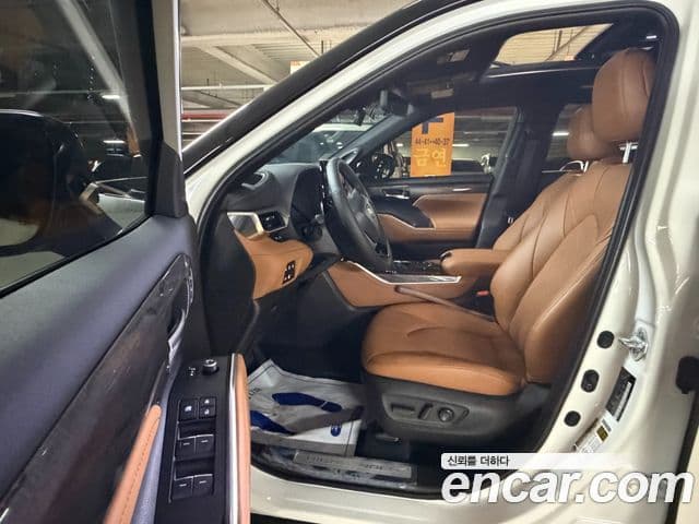 Toyota Highlander 2025 — ფოტო 5/20