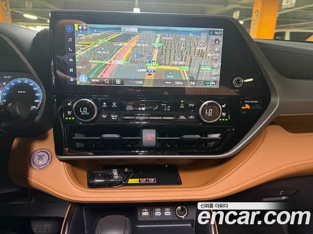 Toyota Highlander 2025 — ფოტო 11/20