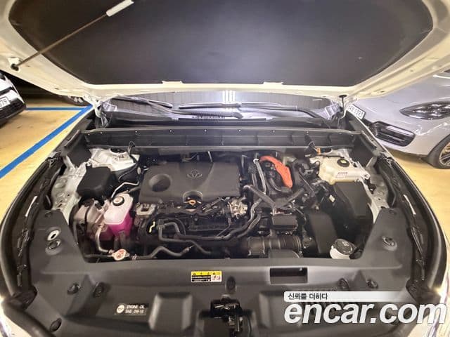 Toyota Highlander 2025 — ფოტო 19/20