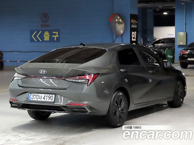 Hyundai Avante 2021 — ფოტო 3/20