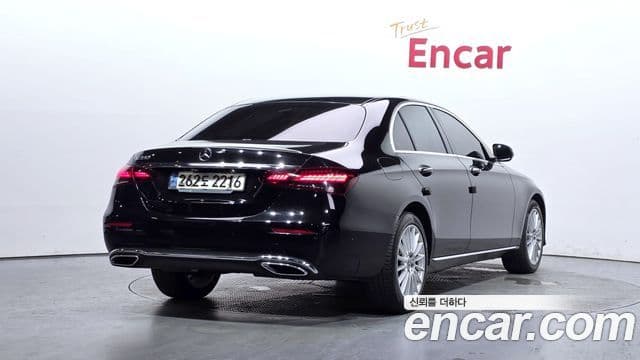 Mercedes-Benz E-Class 2020 — ფოტო 2/20