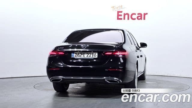 Mercedes-Benz E-Class 2020 — ფოტო 4/20